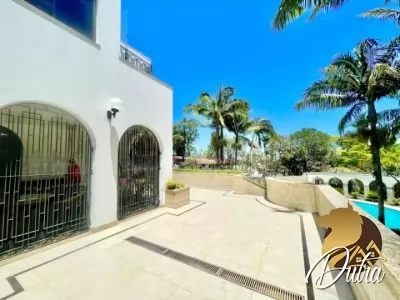 Padrão Interlagos 1182m² 04 Dormitórios 04 Suítes 6 Vagas