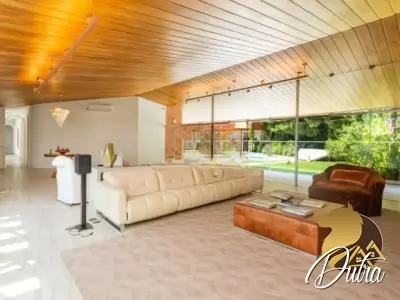 Padrão Alto de Pinheiros 1016m² 04 Dormitórios 04 Suítes 15 Vagas