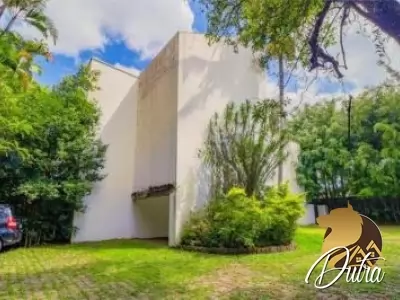 Padrão Jardim América 1000m² 05 Dormitórios 04 Suítes 10 Vagas