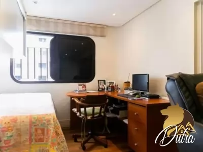 Edifício Adriana Aclimação 240m² 04 Dormitórios 02 Suítes 3 Vagas