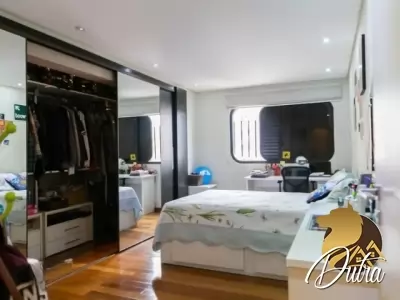 Edifício Adriana Aclimação 240m² 04 Dormitórios 02 Suítes 3 Vagas