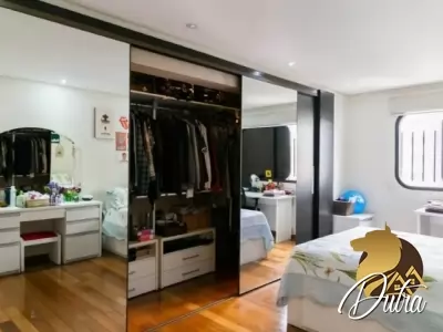 Edifício Adriana Aclimação 240m² 04 Dormitórios 02 Suítes 3 Vagas