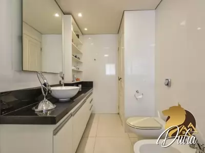 Parque dos Jerivás Moema 227m² 04 Dormitórios 02 Suítes 3 Vagas