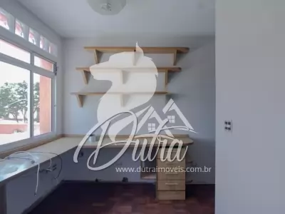 Padrão Pacaembu 452m² 04 Dormitórios 03 Suítes 5 Vagas
