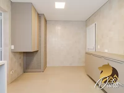 Irma Aguiar de Souza Higienópolis 468m² 04 Dormitórios 02 Suítes 4 Vagas