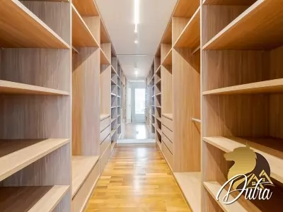 Irma Aguiar de Souza Higienópolis 468m² 04 Dormitórios 02 Suítes 4 Vagas