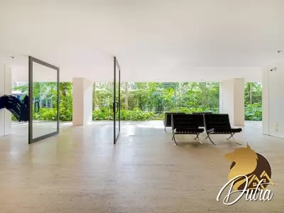 Irma Aguiar de Souza Higienópolis 468m² 04 Dormitórios 02 Suítes 4 Vagas