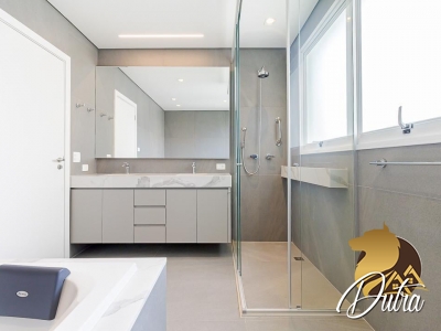 Irma Aguiar de Souza Higienópolis 468m² 04 Dormitórios 02 Suítes 4 Vagas