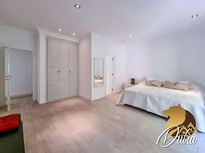 Padrão Cidade Jardim 870m² 04 Dormitórios 04 Suítes 6 Vagas