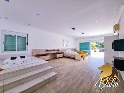 Padrão Cidade Jardim 870m² 04 Dormitórios 04 Suítes 6 Vagas